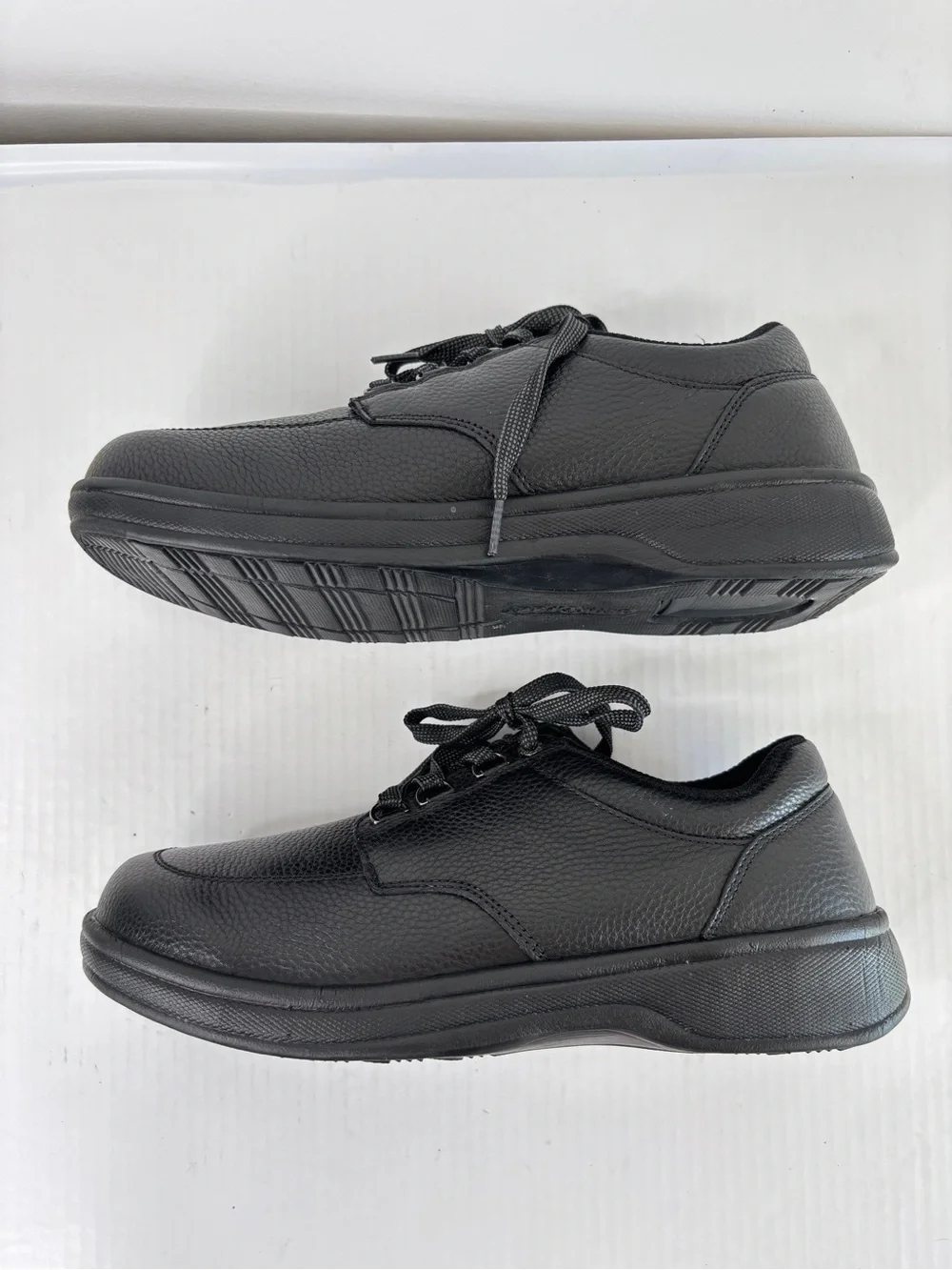 Orthofeet Avery Island Black Leather Mens Orthopedic Shoes Sz 9 D Style 410 NEW!